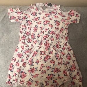 Romper with flower designs